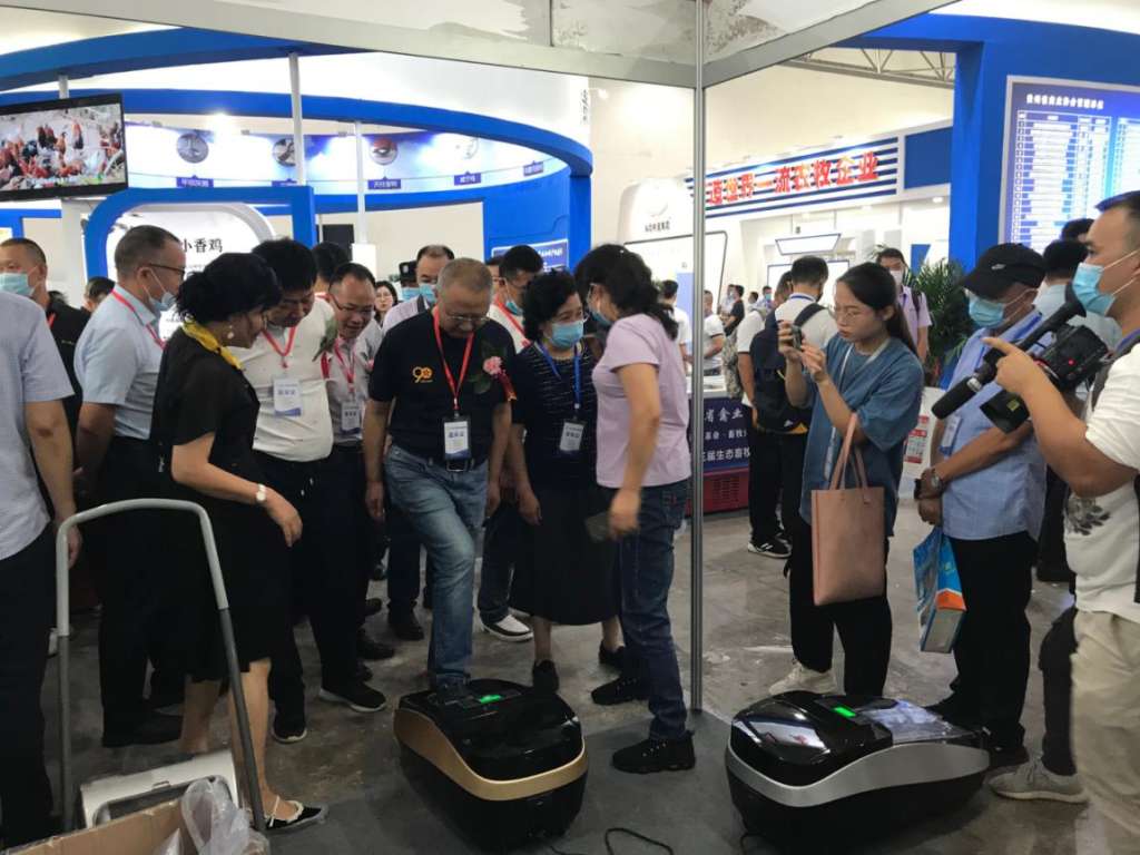 坤昱智能鞋覆膜机， 中国·贵阳第三届生态畜牧业博览会报道